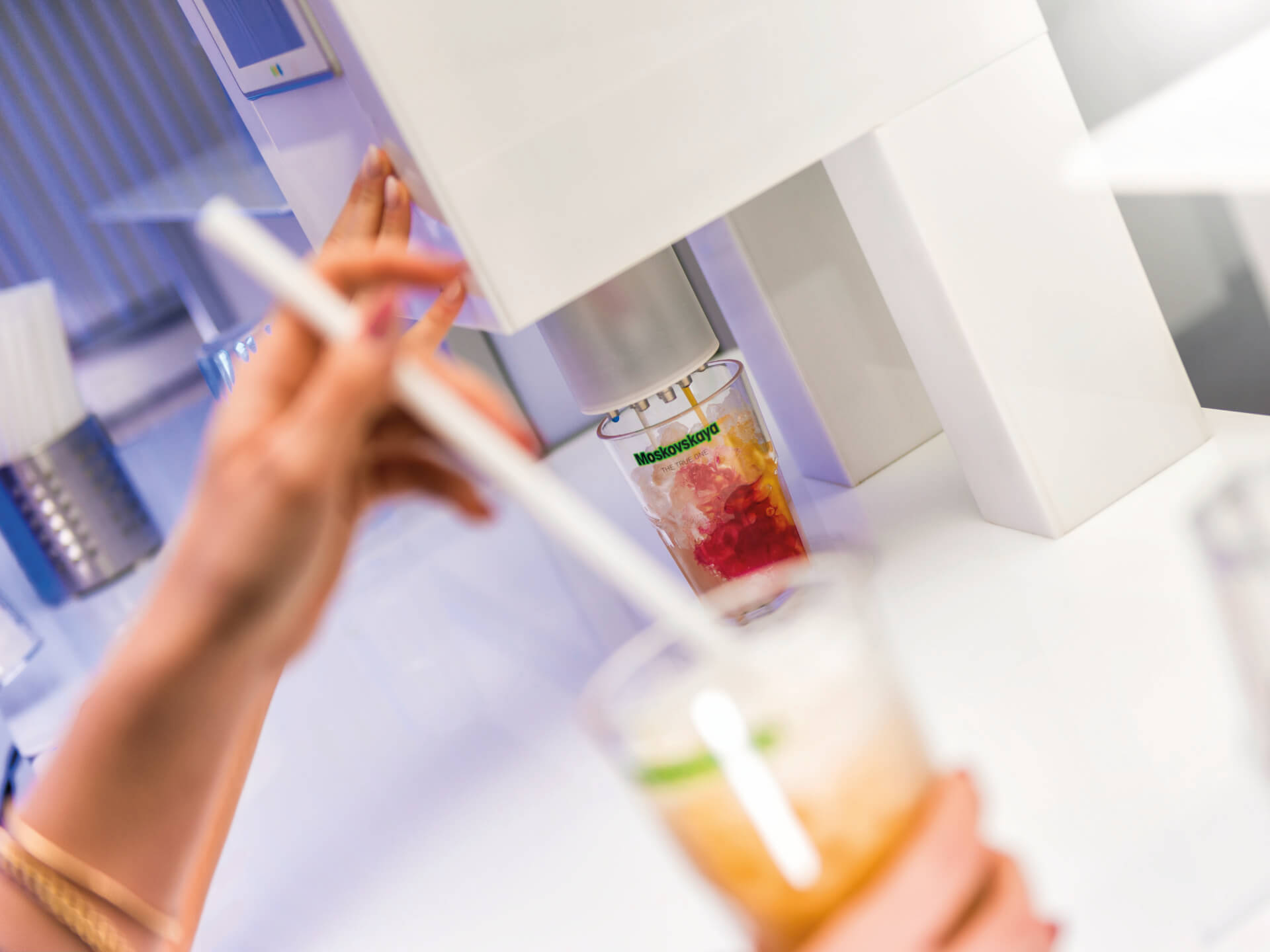 Cocktail-box detail stroja